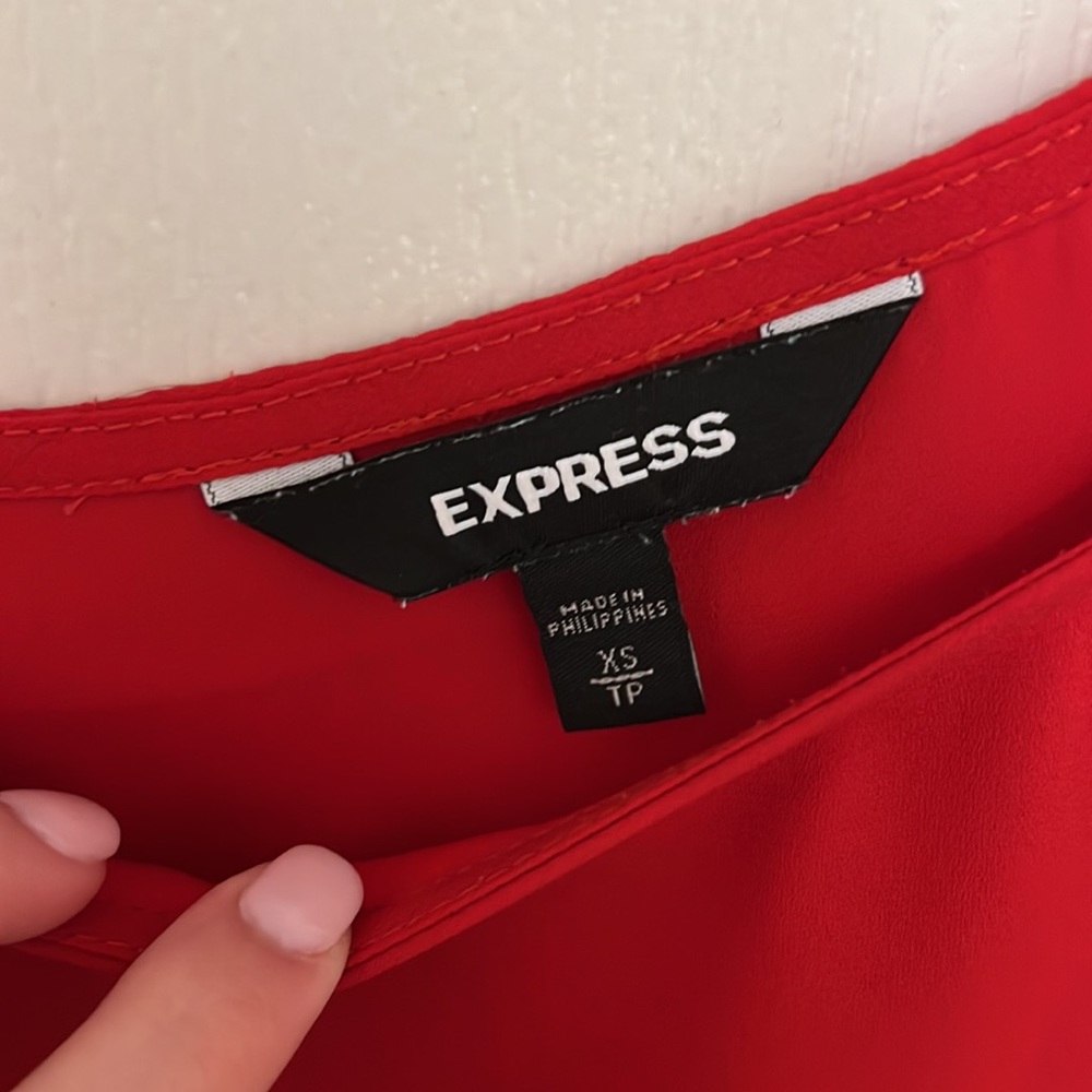 Red Express Top - Picture 3 of 3